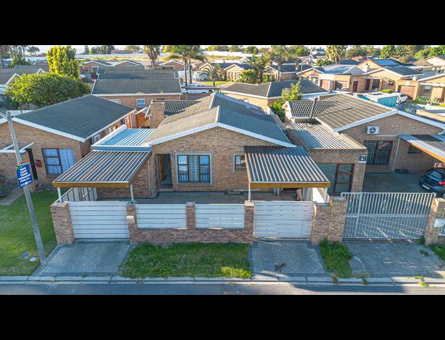 3 BEDROOM HOUSE FOR SALE IN ST DUMAS